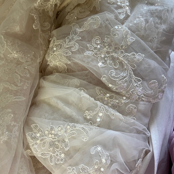 NEVER WORN OR ALTERED Martina Liana 1097 NWOT - Picture 9 of 14